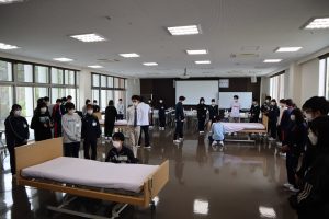 ベッドメイキング