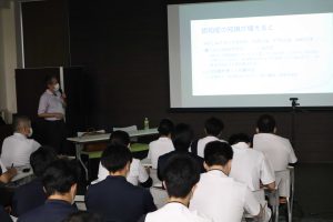 黒野明日嗣