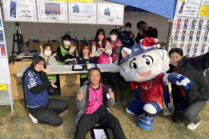 ユナイテッド喜入感謝祭で行われた鹿児島ユナイテッドFC公認グッズ販売の様子