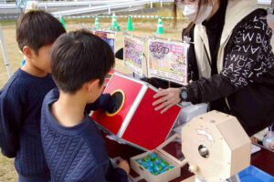 ユナイテッド喜入感謝祭のユナマルシェとキッチンカーエリアの賑わい