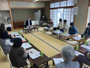 西紫原福祉館で開催したあかね会高齢者クラブ出張福祉講座の様子（介護施設の種類と選び方）